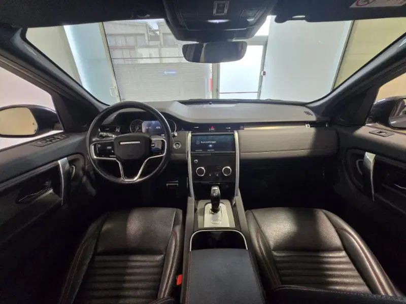 Land Rover Discovery Sport usata a Venezia (2)