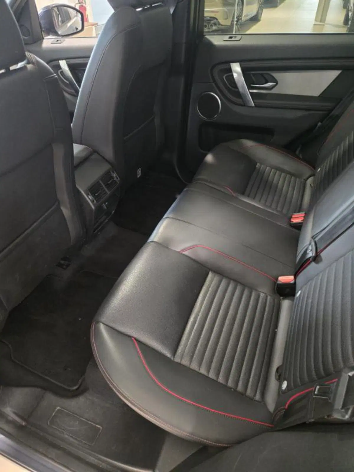 Land Rover Discovery Sport usata a Venezia (8)