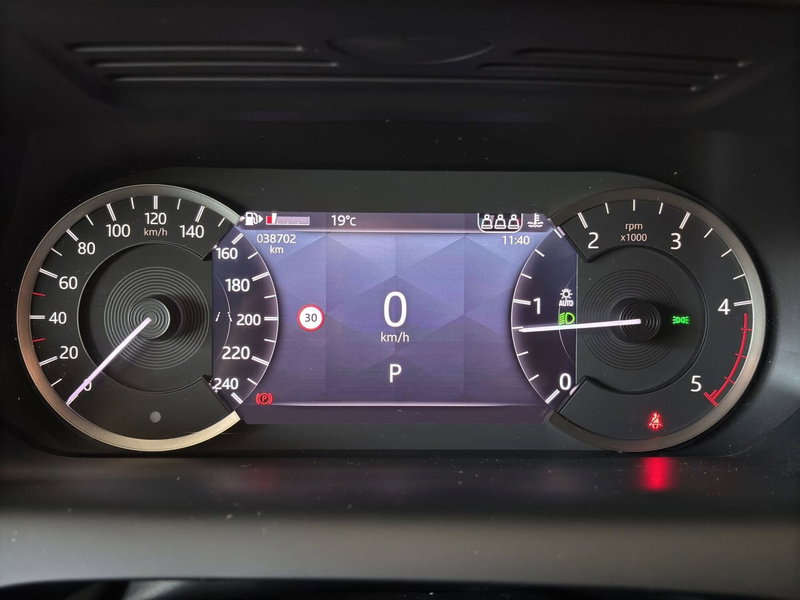 Land Rover Discovery Sport usata a Milano (10)