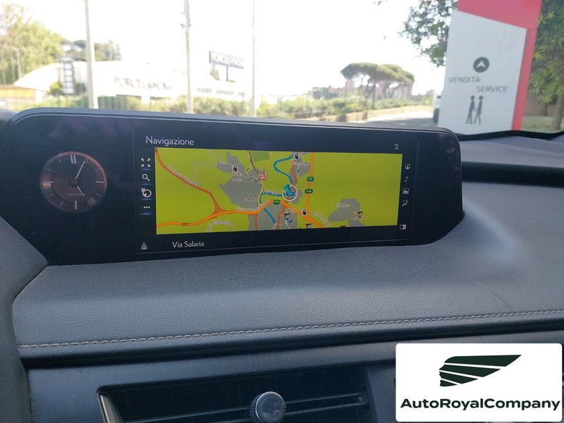 Lexus UX usata a Roma (13)