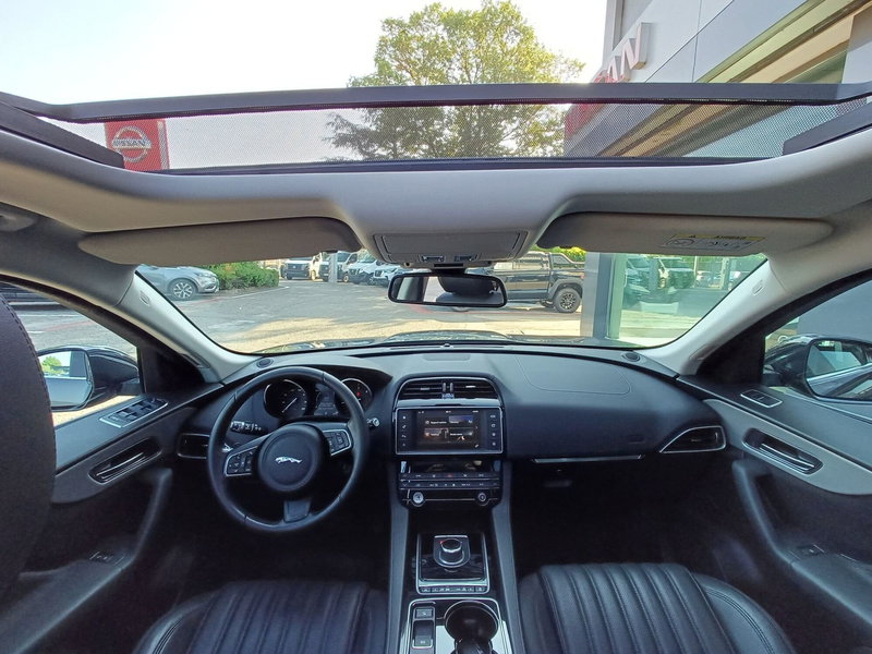 Jaguar F-Pace usata a Modena (11)