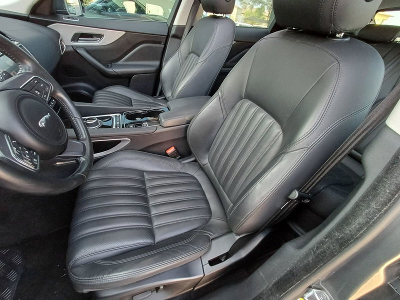 Jaguar F-Pace usata a Modena (13)