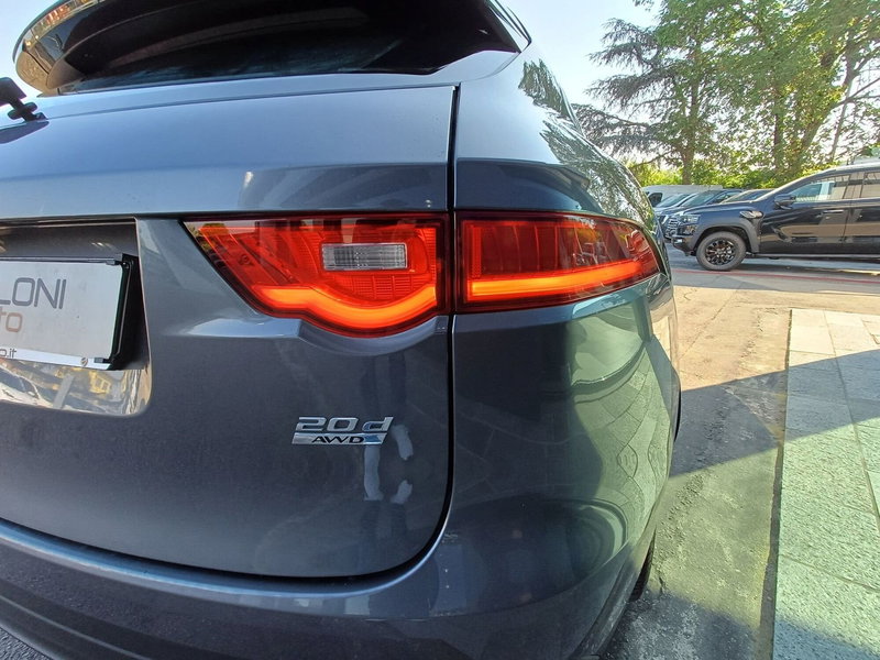 Jaguar F-Pace usata a Modena (7)