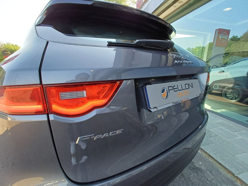 Jaguar F-Pace usata a Modena (8)