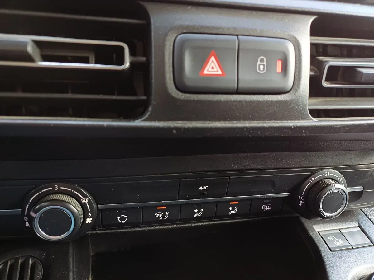 Opel Combo Life usata a Modena (16)