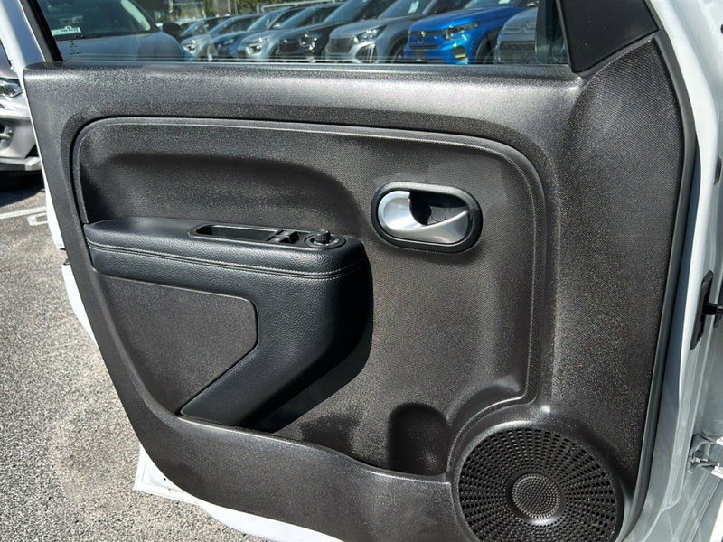 Renault Twingo usata a Latina (19)