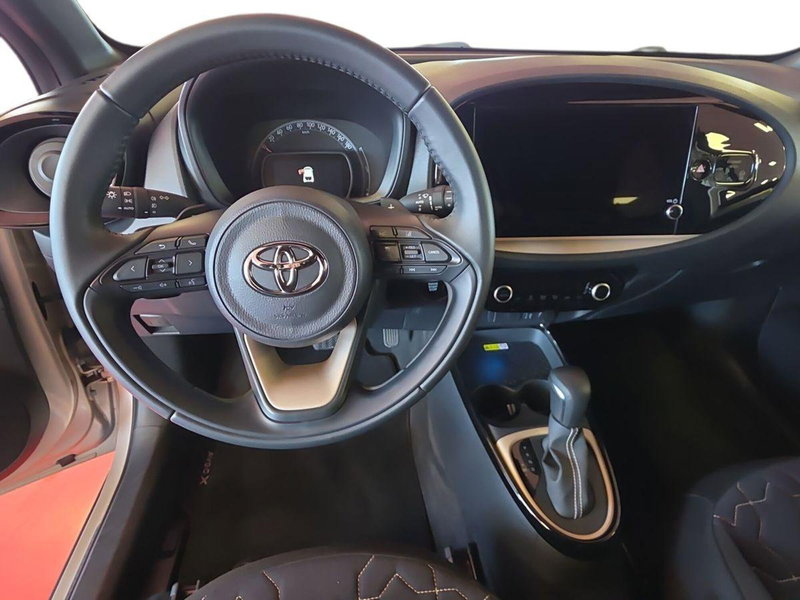 Toyota Aygo X usata a Messina (8)