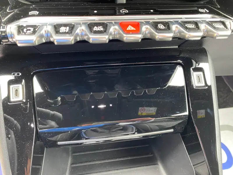 Peugeot 208 usata a Milano (16)
