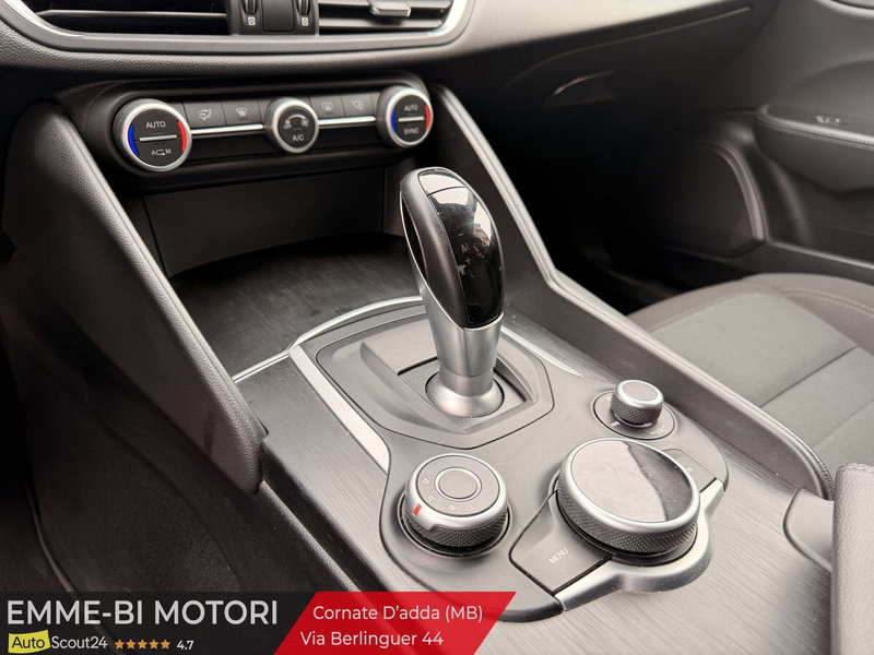 Alfa Romeo Giulia usata a Lecco (18)