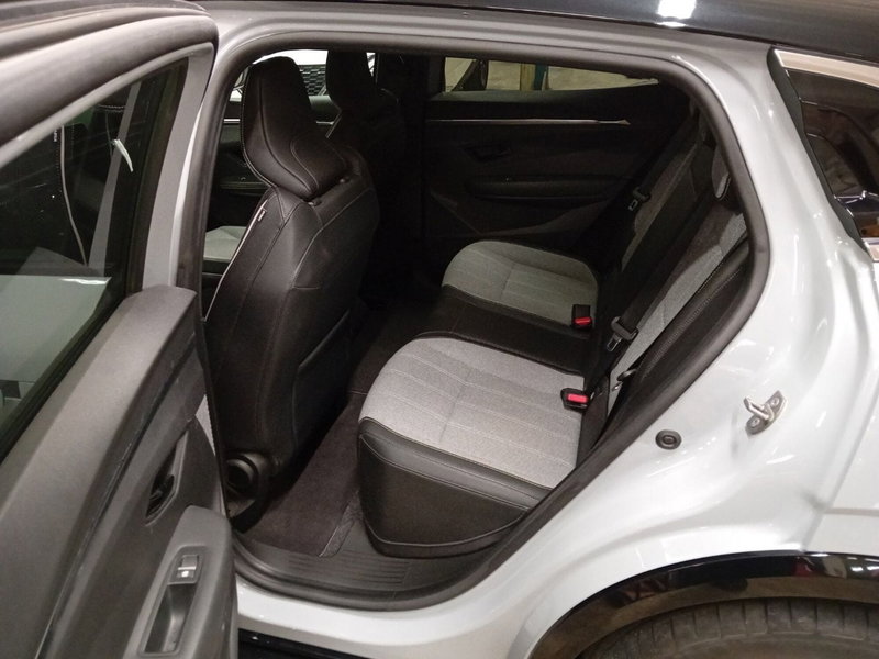 Renault Megane E-Tech Electric usata a Vicenza (11)