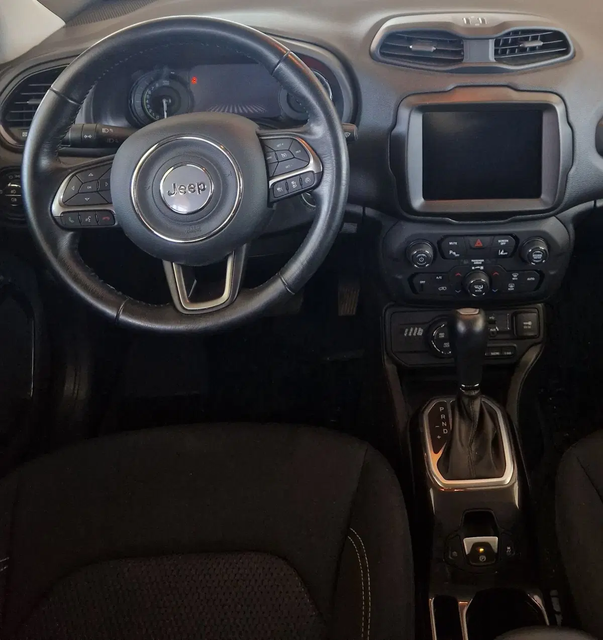 Jeep Renegade usata a Terni (11)