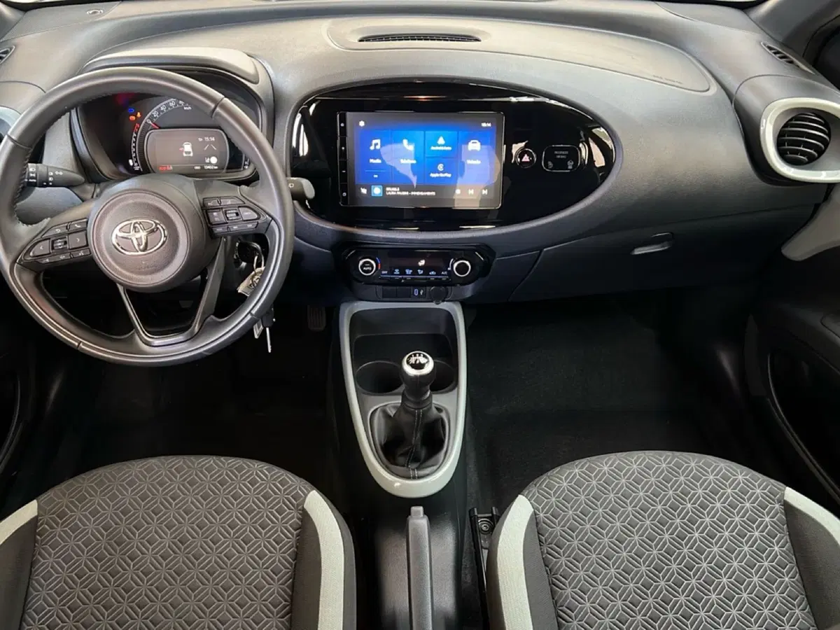 Toyota Aygo X usata a Roma (11)