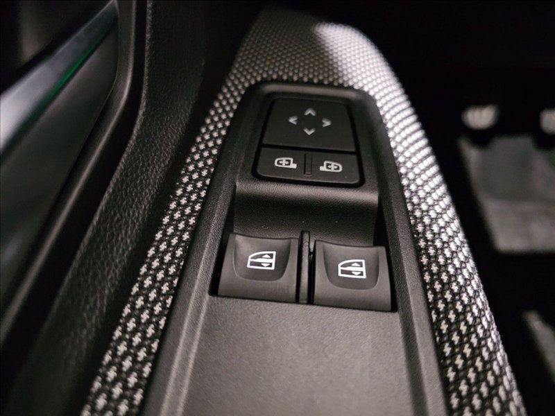 Dacia Sandero usata a Palermo (14)