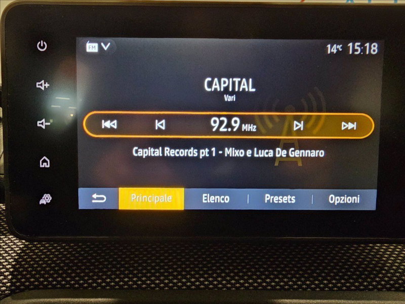 Dacia Sandero usata a Palermo (16)