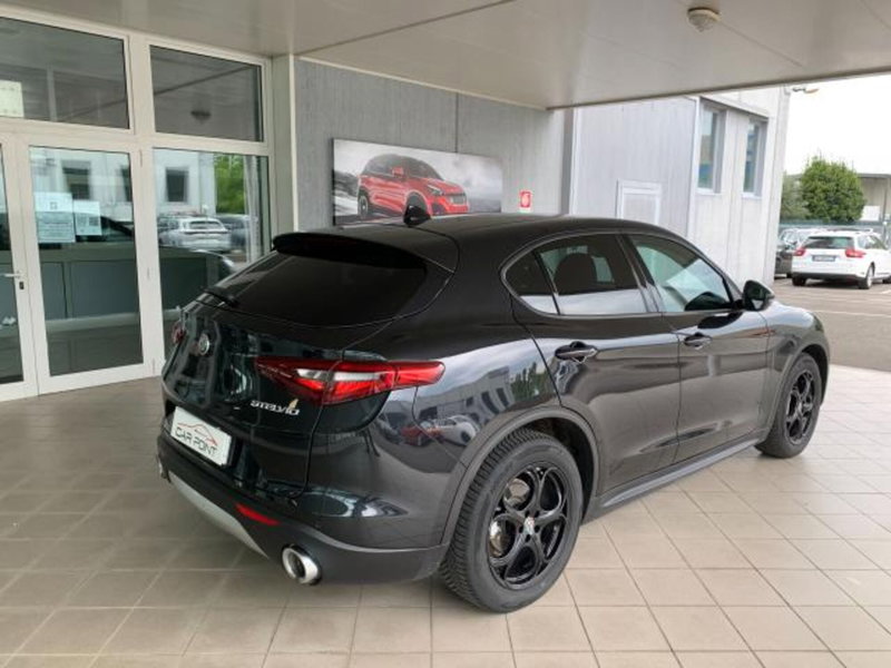 Alfa Romeo Stelvio usata a Trieste (17)