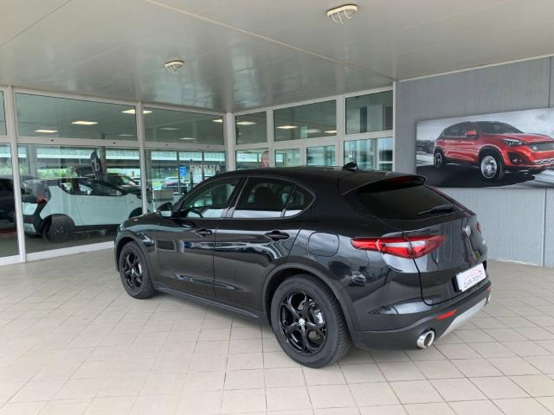 Alfa Romeo Stelvio usata a Trieste (19)