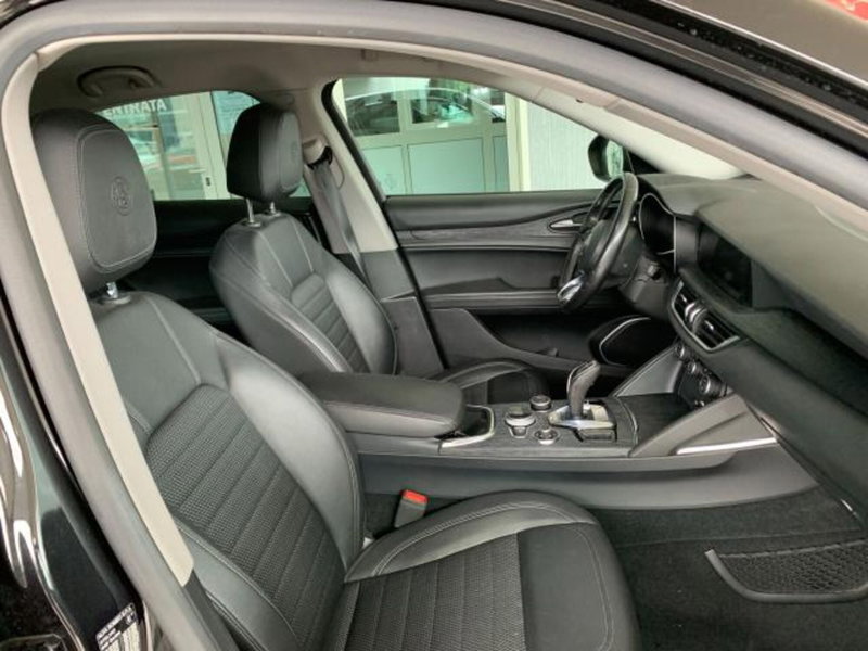 Alfa Romeo Stelvio usata a Trieste (9)