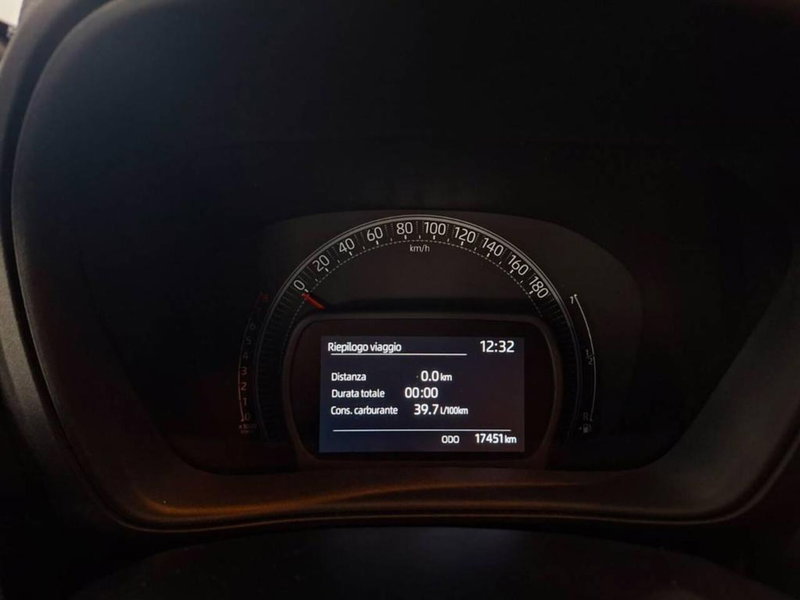 Toyota Aygo X usata a Torino (9)