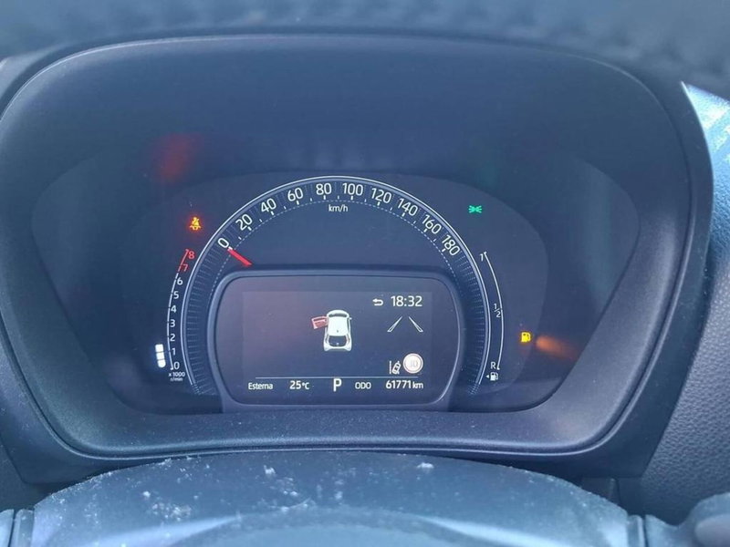 Toyota Aygo X usata a Torino (9)