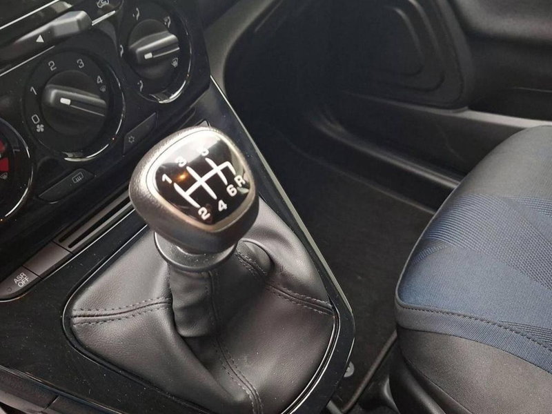 Lancia Ypsilon usata a Torino (10)