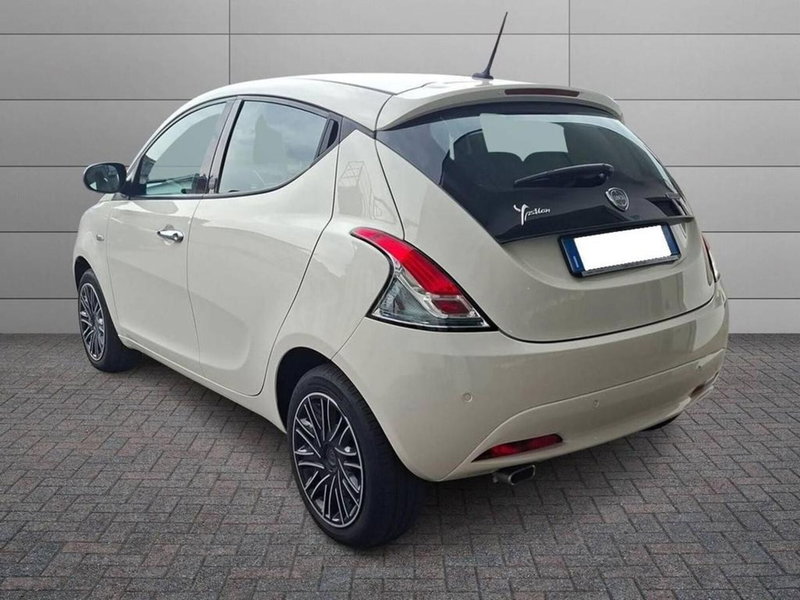 Lancia Ypsilon usata a Torino (2)