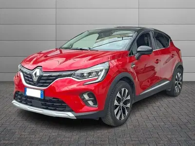 Renault Captur Plug-in Hybrid E-Tech 160 CV Engineered del 2023 usata a Torino