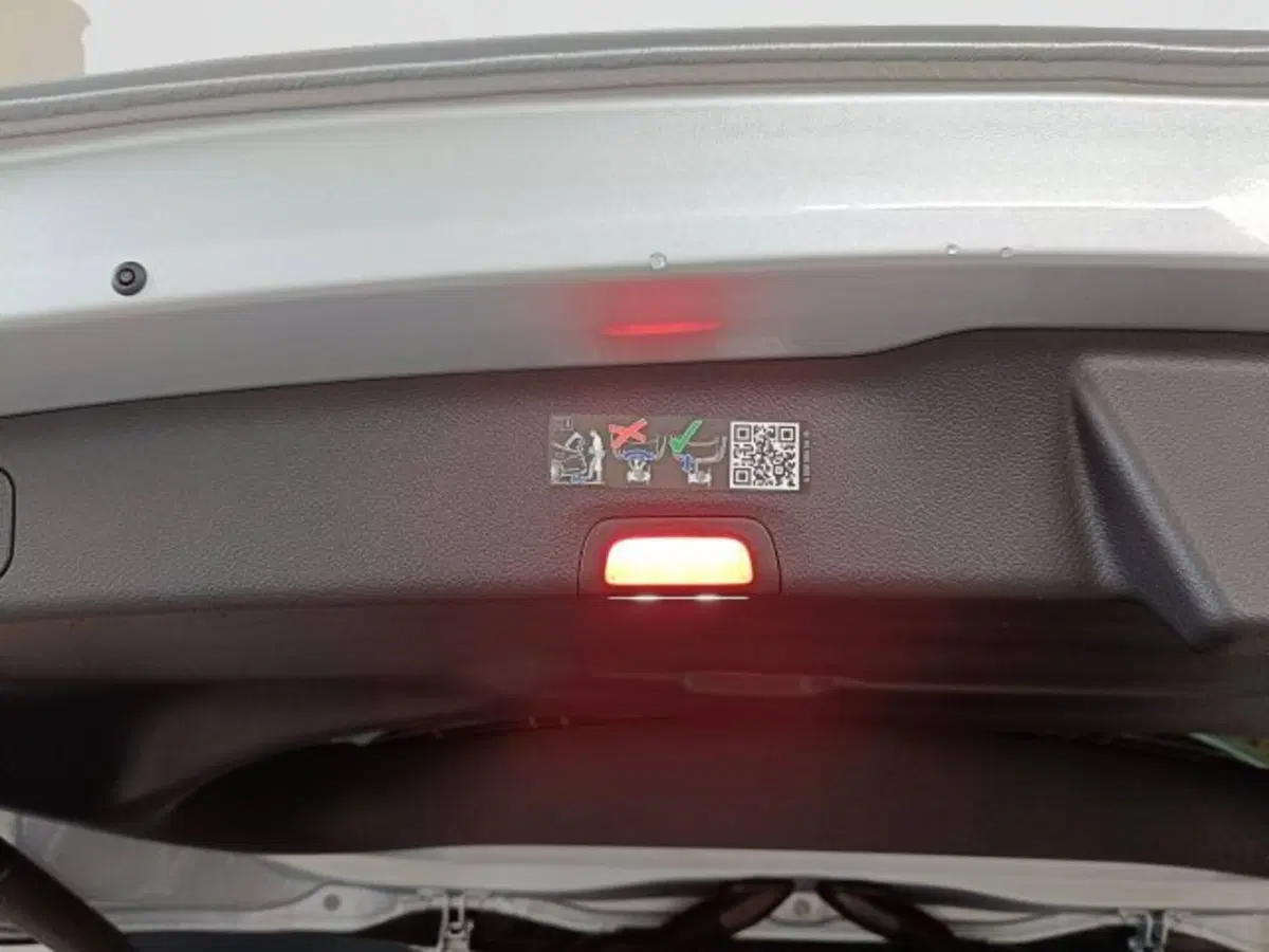 Mercedes-Benz GLB EQ nuova a Teramo (17)