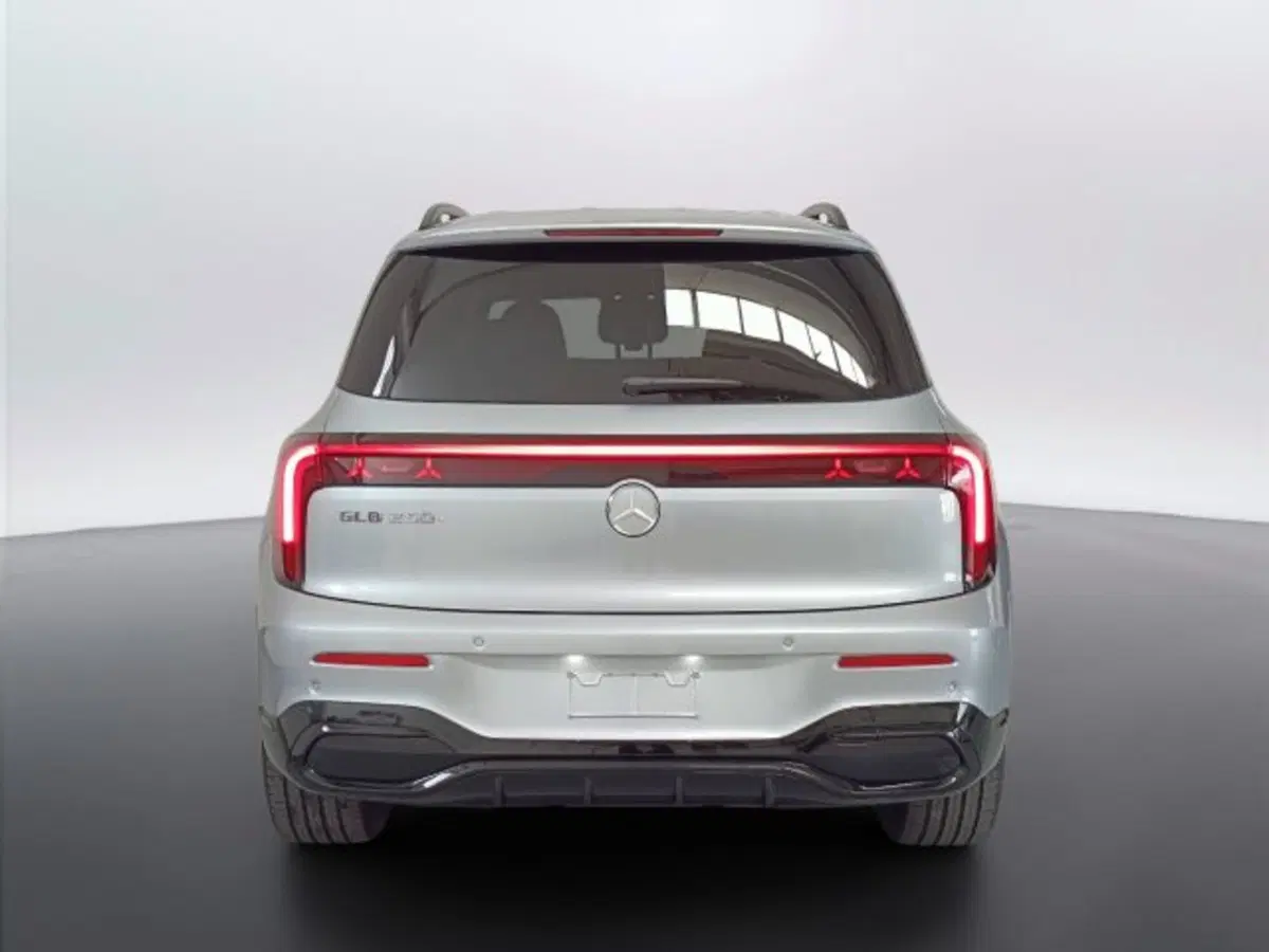 Mercedes-Benz GLB EQ nuova a Teramo (5)