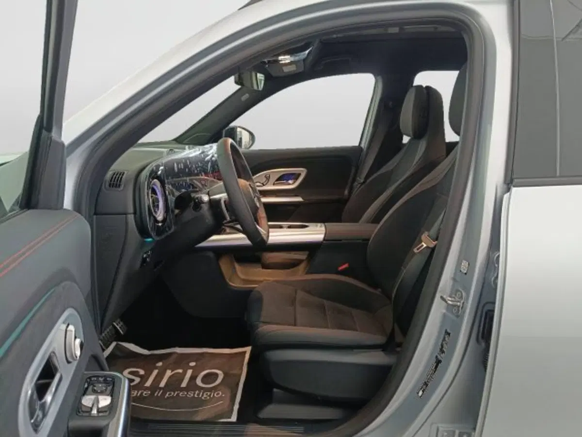 Mercedes-Benz GLB EQ nuova a Teramo (8)