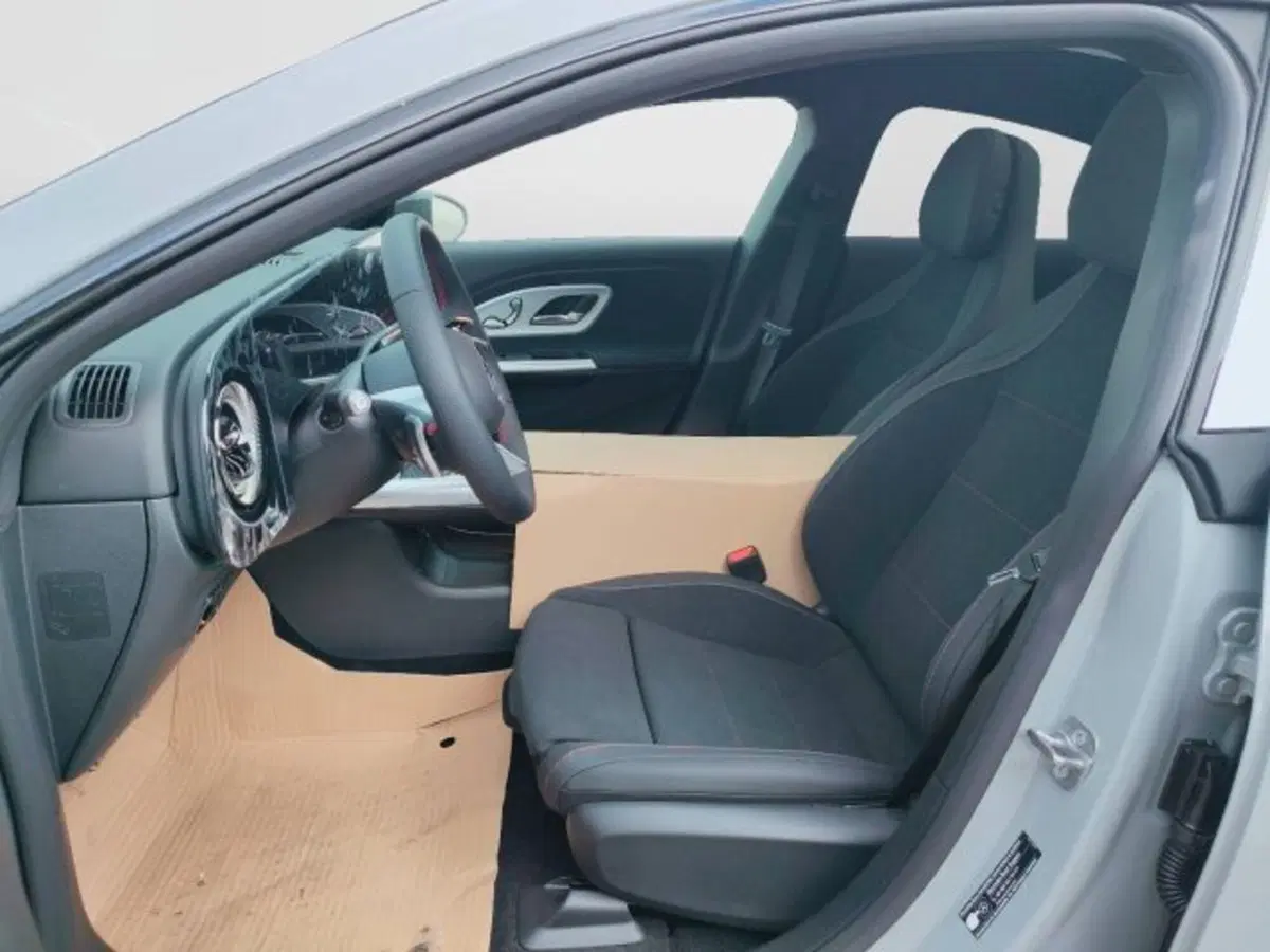 Mercedes-Benz CLA EQ nuova a Teramo (9)