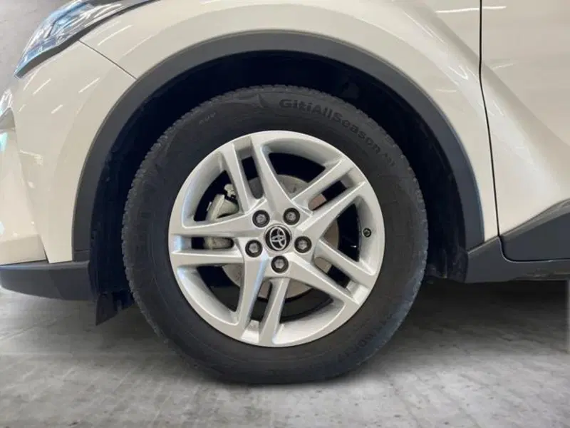 Toyota Toyota C-HR usata a Vercelli (15)