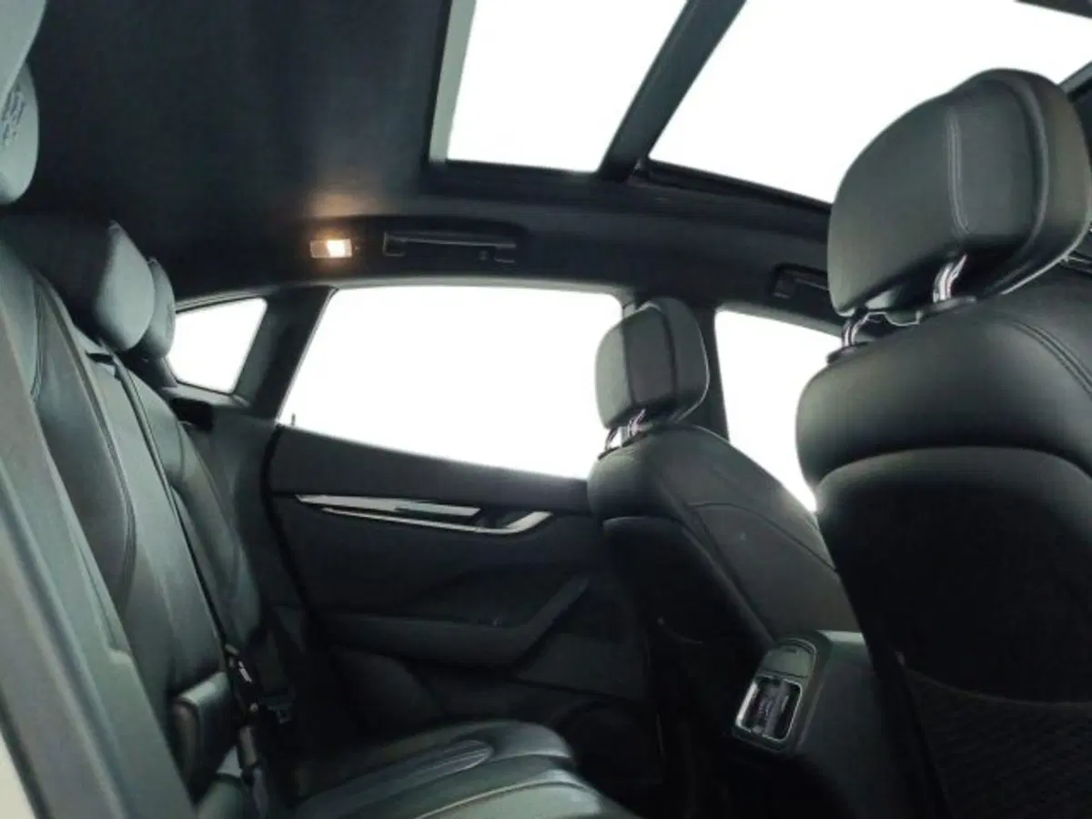 Maserati Levante usata a Catania (11)