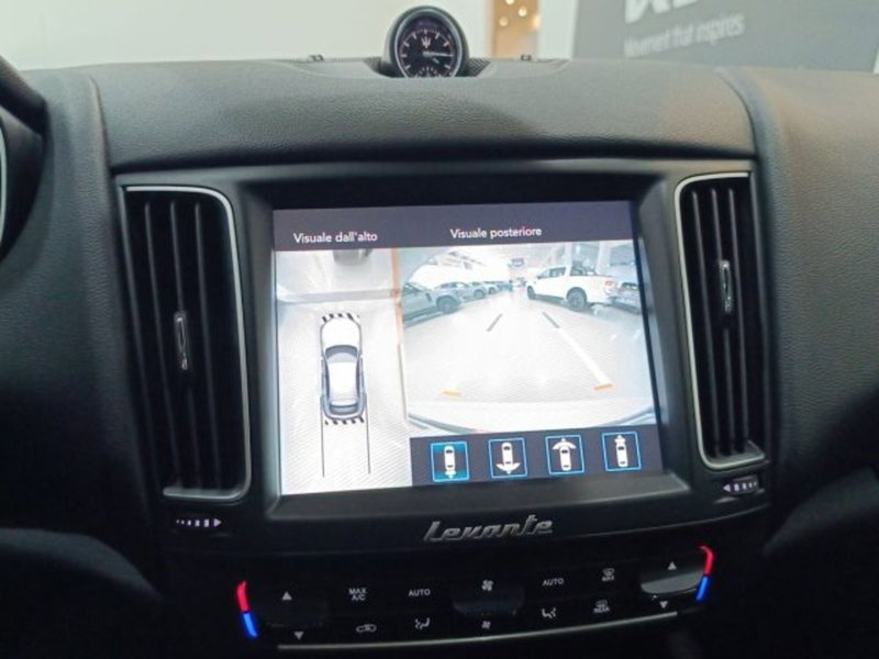 Maserati Levante usata a Catania (16)