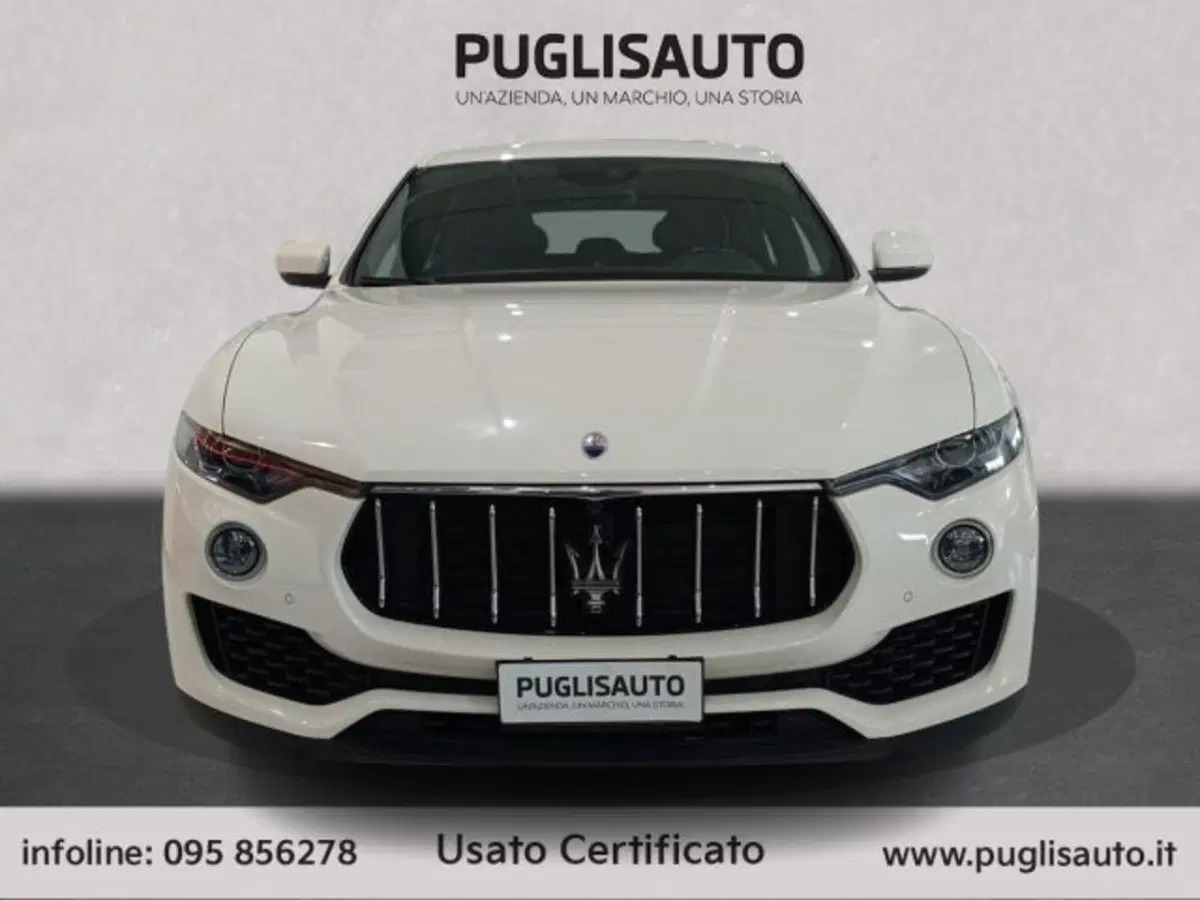 Maserati Levante usata a Catania (2)