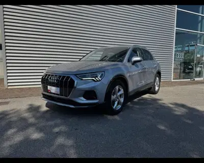 Audi Q3 35 2.0 tdi Business Advanced s-tronic del 2025 usata a Conegliano