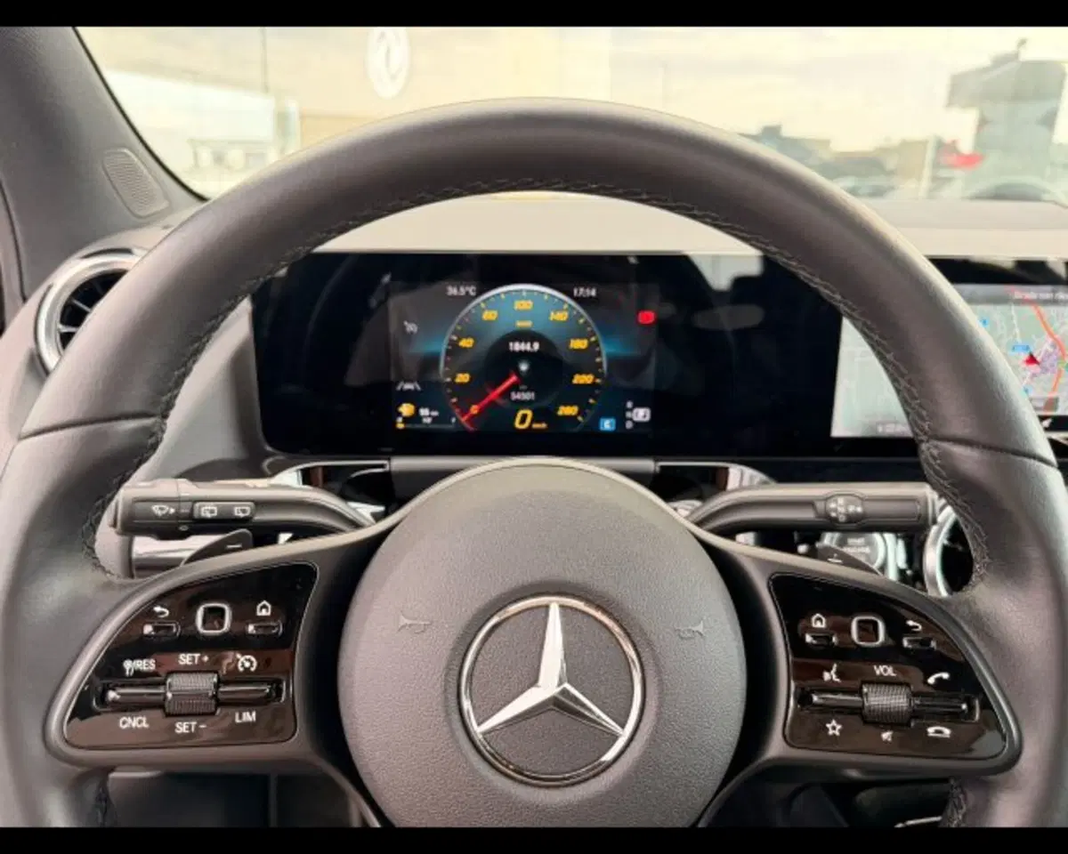 Mercedes-Benz GLA SUV usata a Treviso (11)