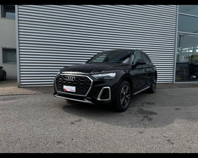 Audi Q5 40 2.0 tdi mhev 12V Identity Black quattro s-tronic del 2024 usata a Conegliano