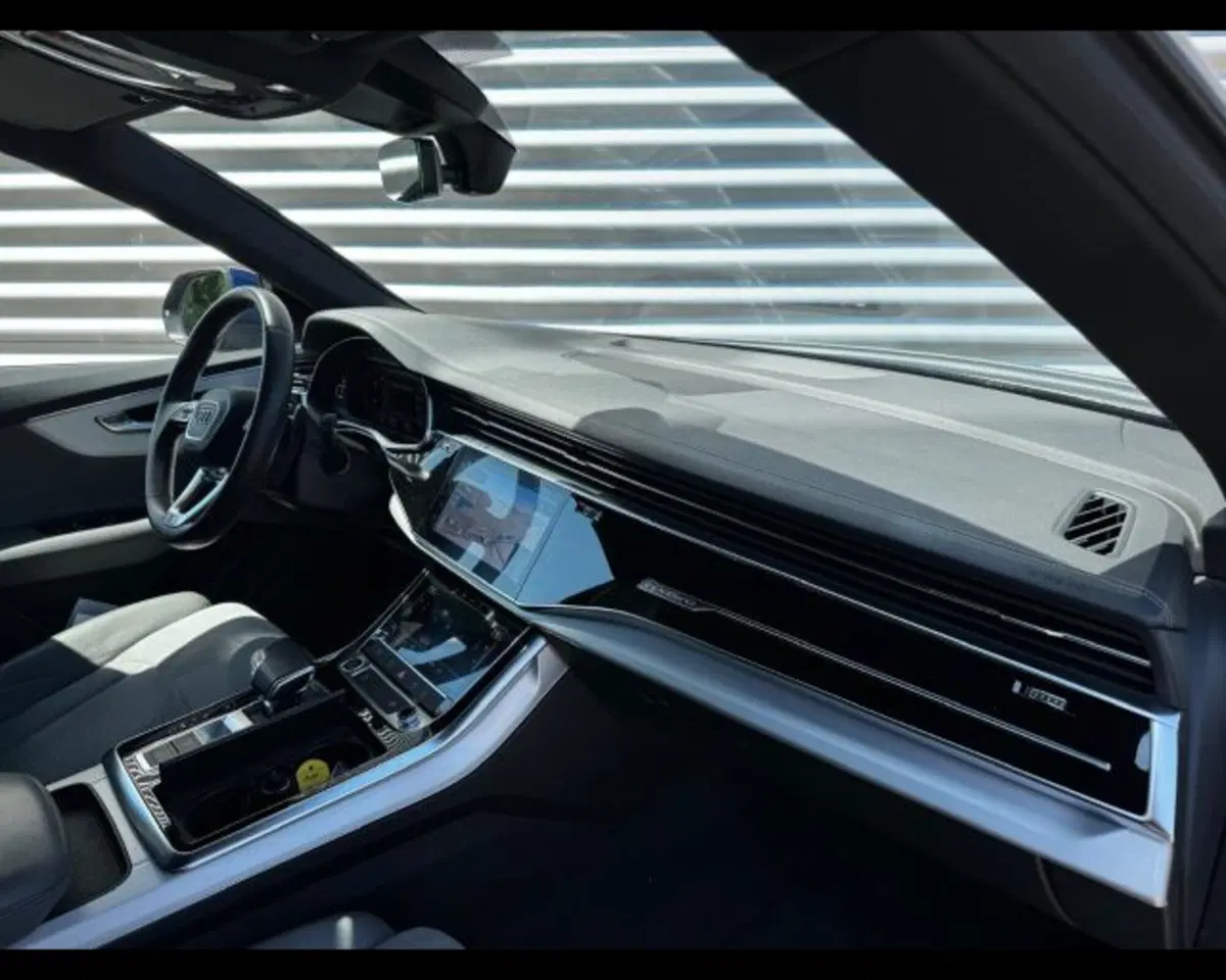 Audi Q8 usata a Treviso (4)