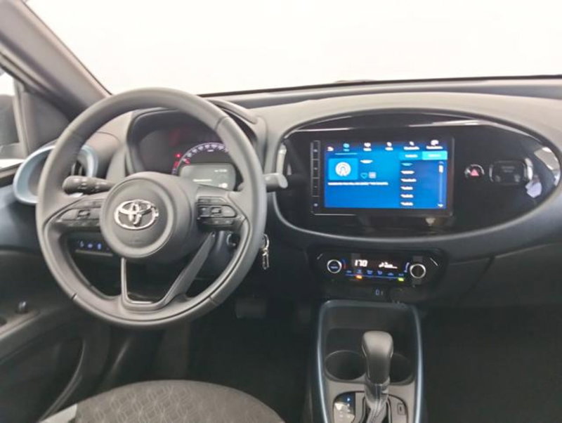 Toyota Aygo X nuova a Como (11)