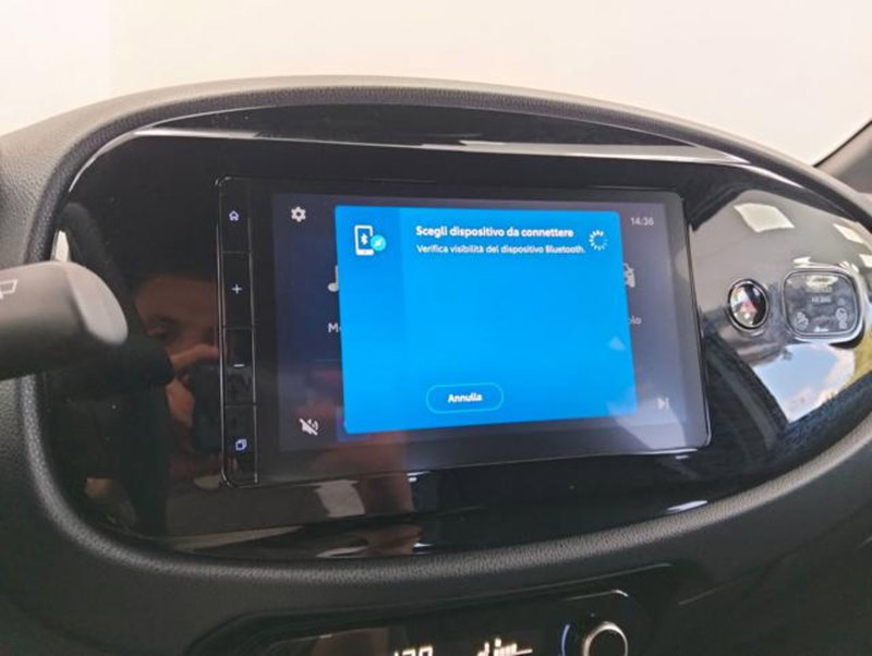 Toyota Aygo X nuova a Como (14)