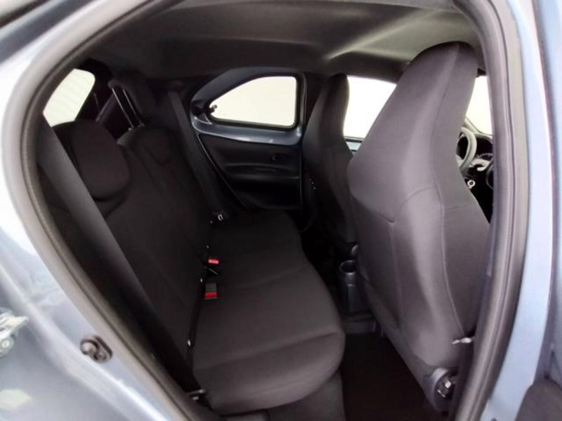 Toyota Aygo X nuova a Como (5)