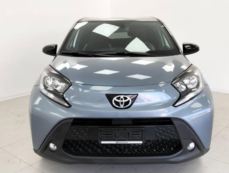 Toyota Aygo X nuova a Como (6)