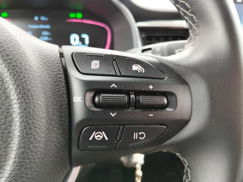 Kia Stonic usata a Como (11)