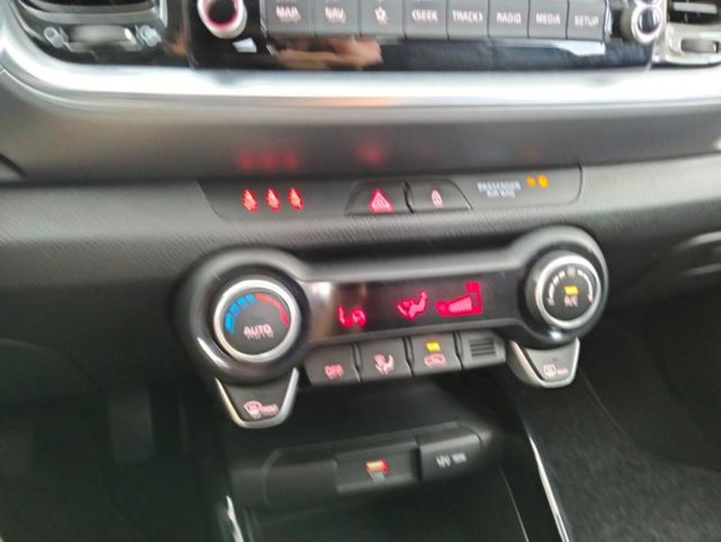 Kia Stonic usata a Como (17)
