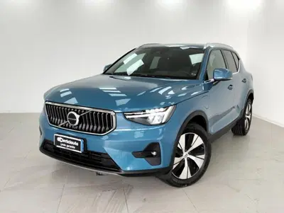 Volvo XC40 T4 Recharge Plug-in Hybrid automatico Core del 2023 usata a Lurate Caccivio