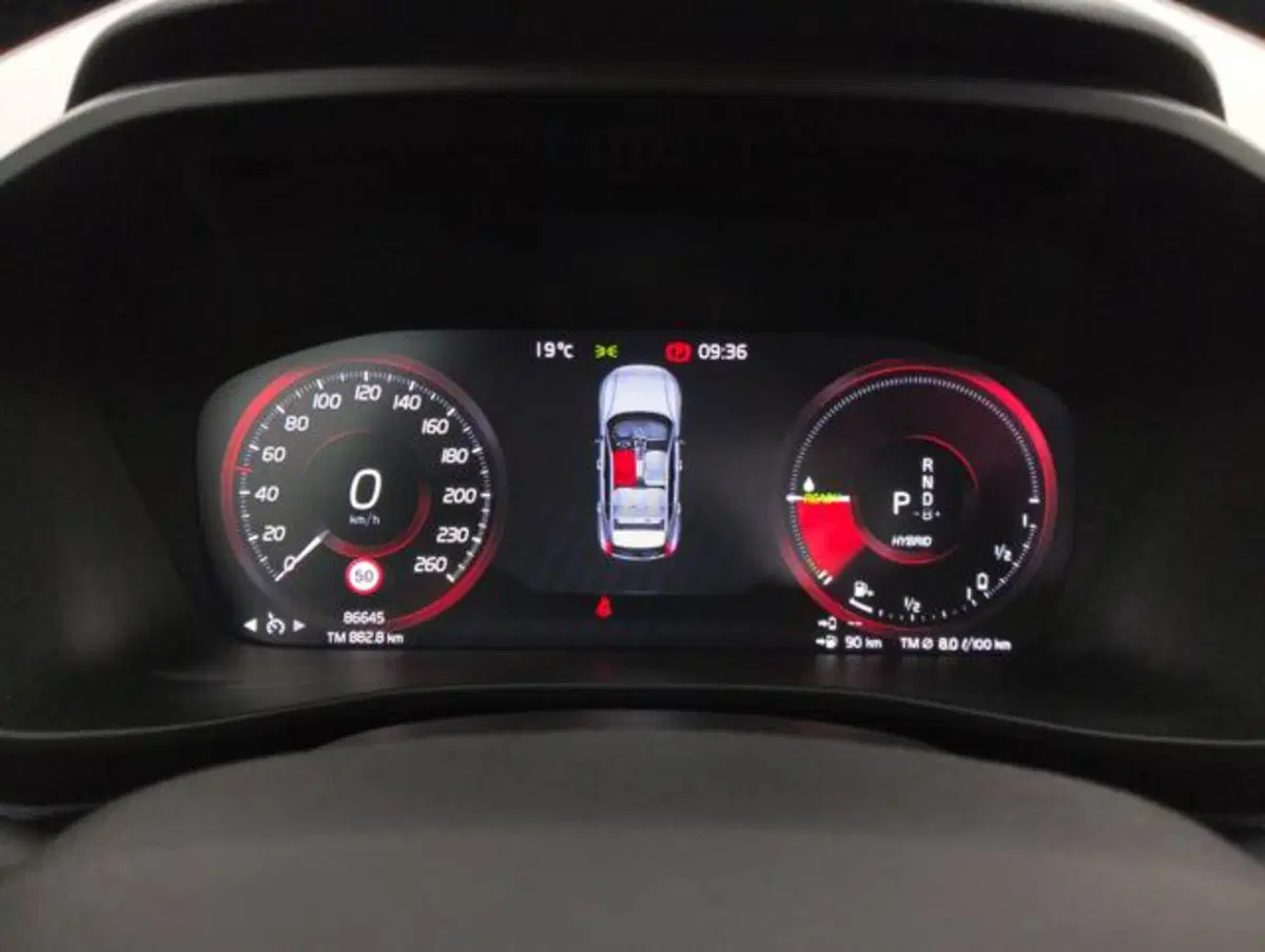 Volvo XC40 usata a Como (12)
