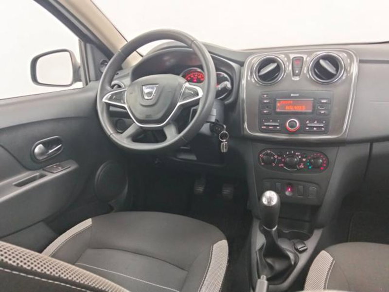 Dacia Sandero usata a Como (10)