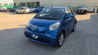 Toyota iQ 1.0 Sol del 2011 usata a Recanati