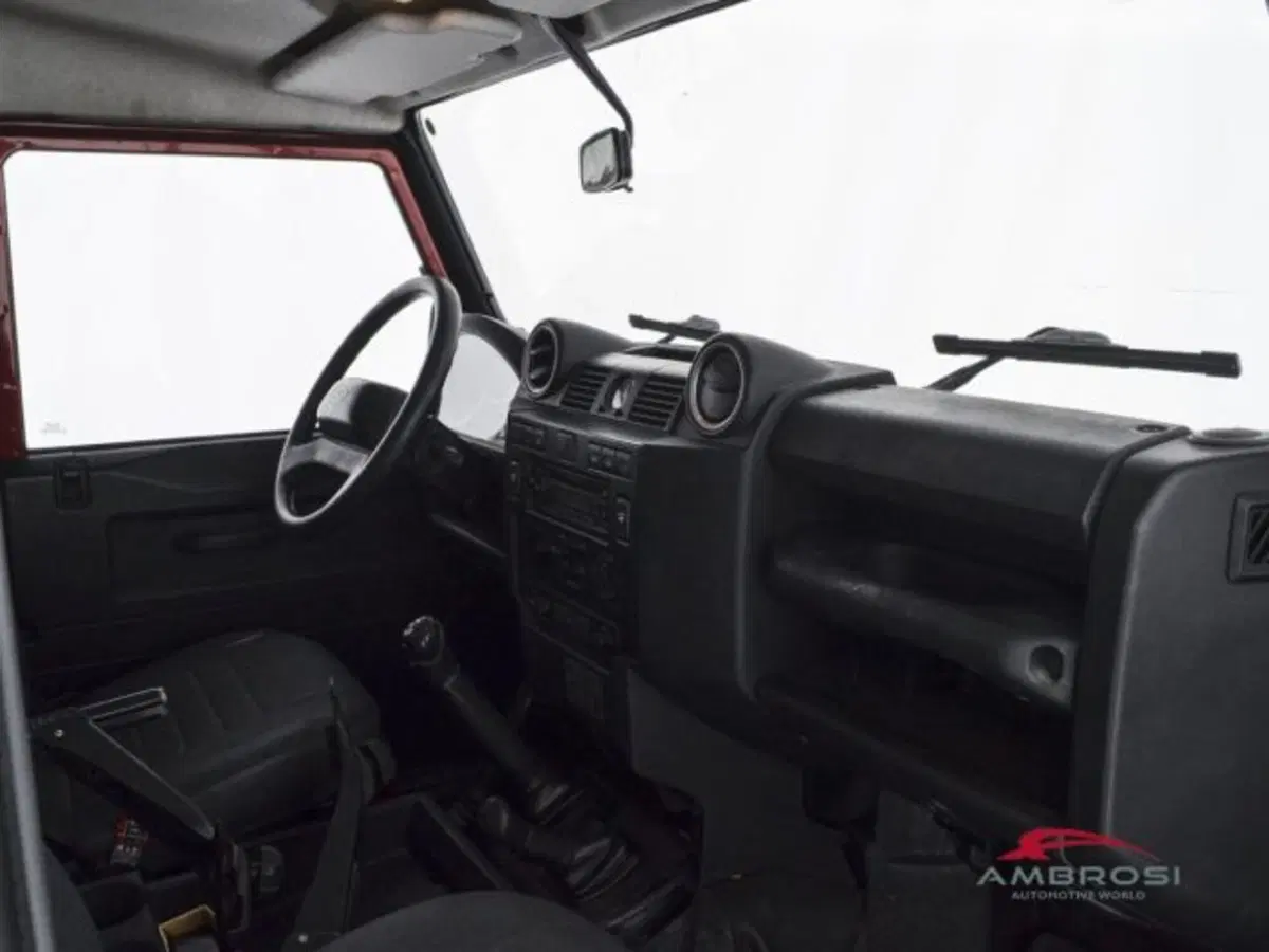 Land Rover Defender usata a Perugia (12)