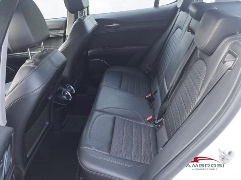 Alfa Romeo Stelvio usata a Perugia (10)